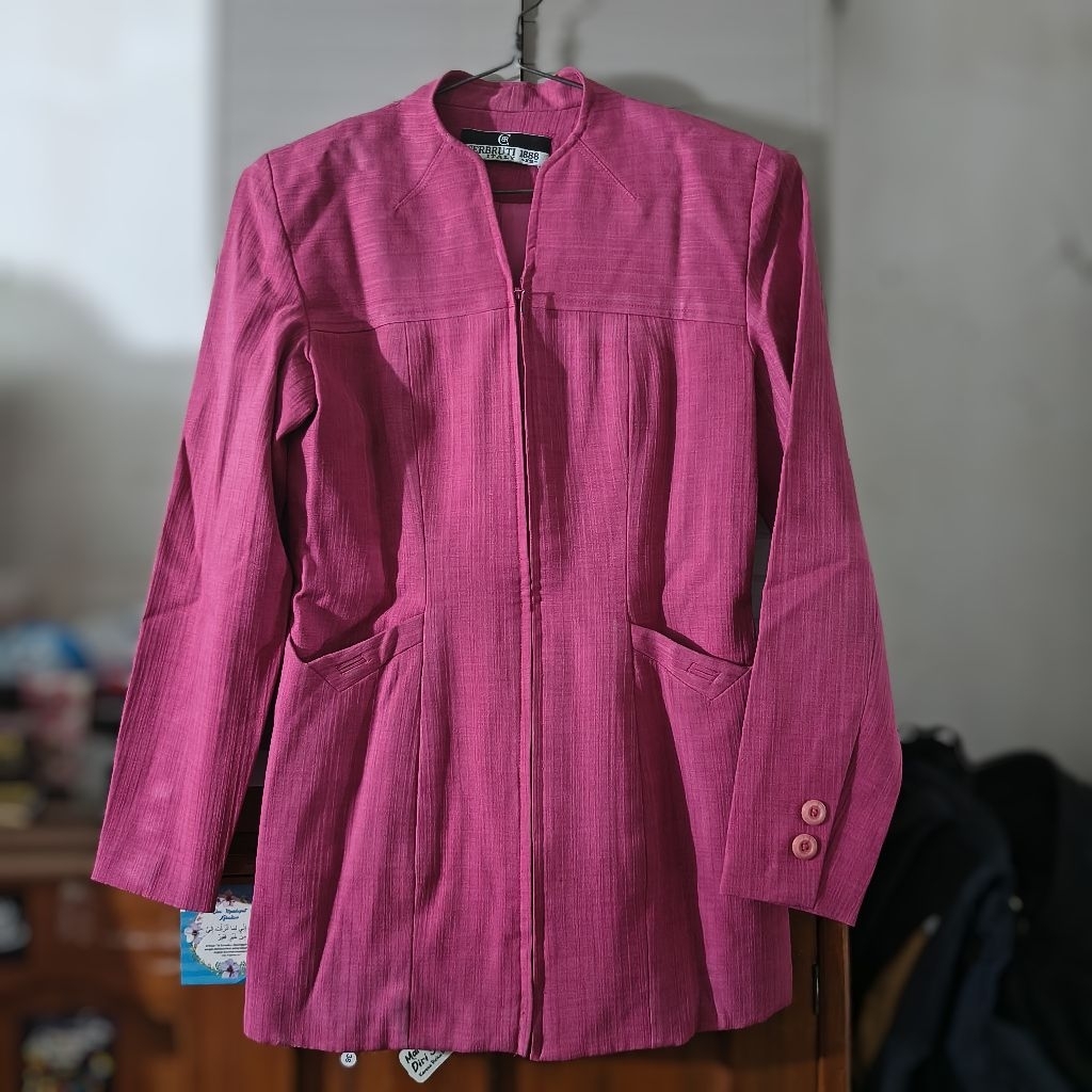 Preloved Jas Blazer setelan kerja kantor wanita CERBRUTI