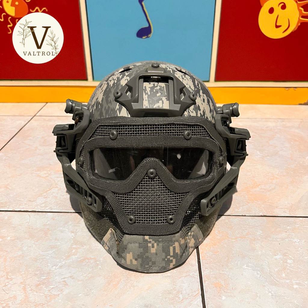Tactical Fast Helmet with Full Face Protector