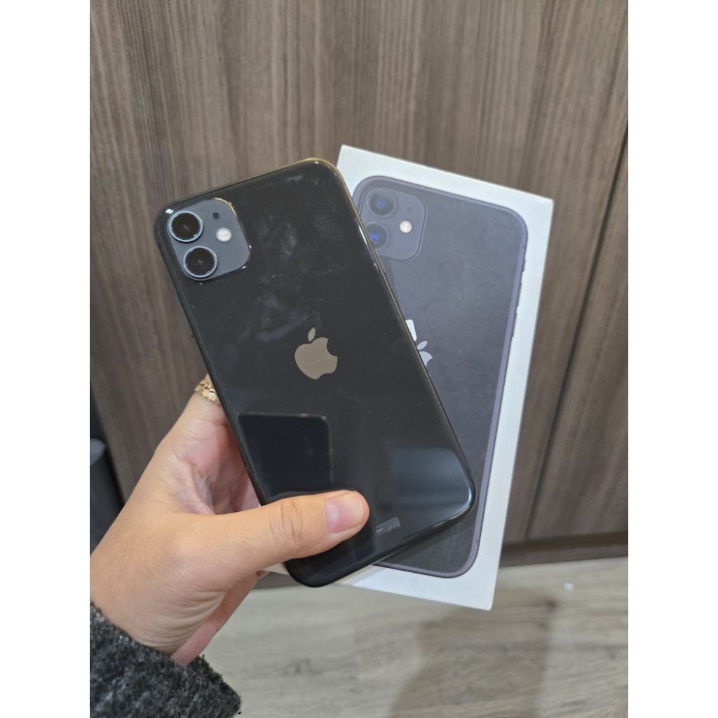 Iphone 11, 64 gb, Ibox, bh 93%, garansi ibox habis, seken, item