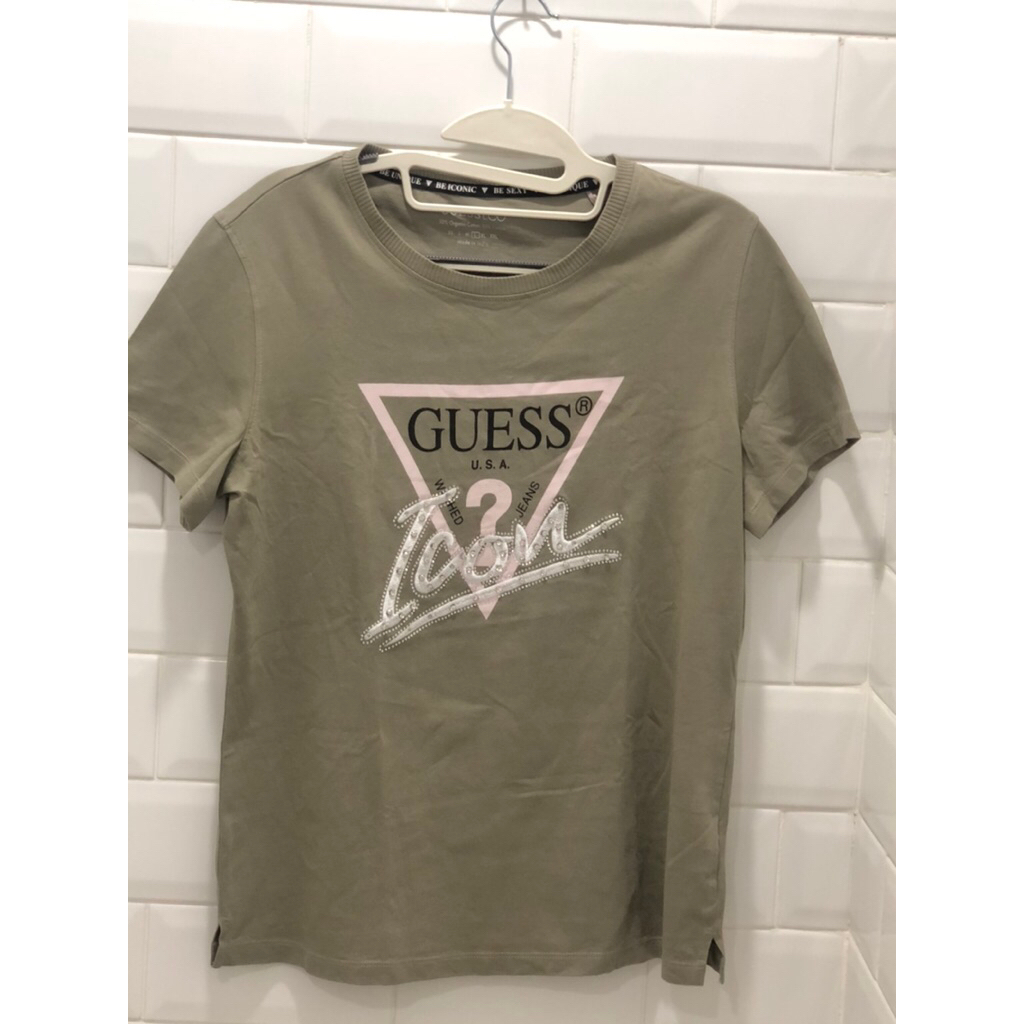 Preloved Baju Blouse Merk GUESS