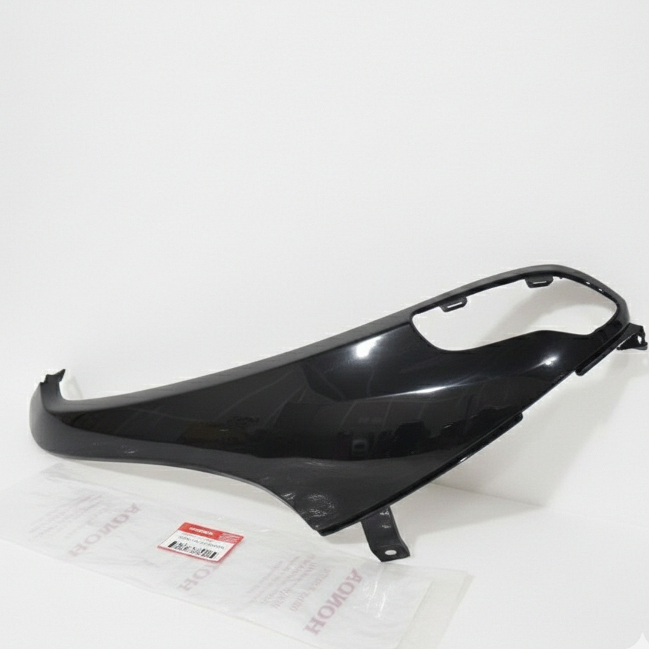 Cover Sayap Legshield leksil Luar KANAN Hitam Honda Scoopy FI 2013-2015 Hitam Original K16 Distribut