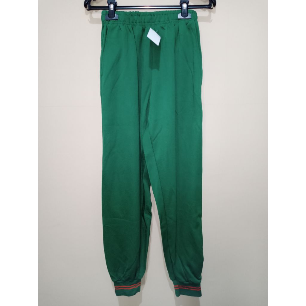 CELANA TRAINING PRELOVED