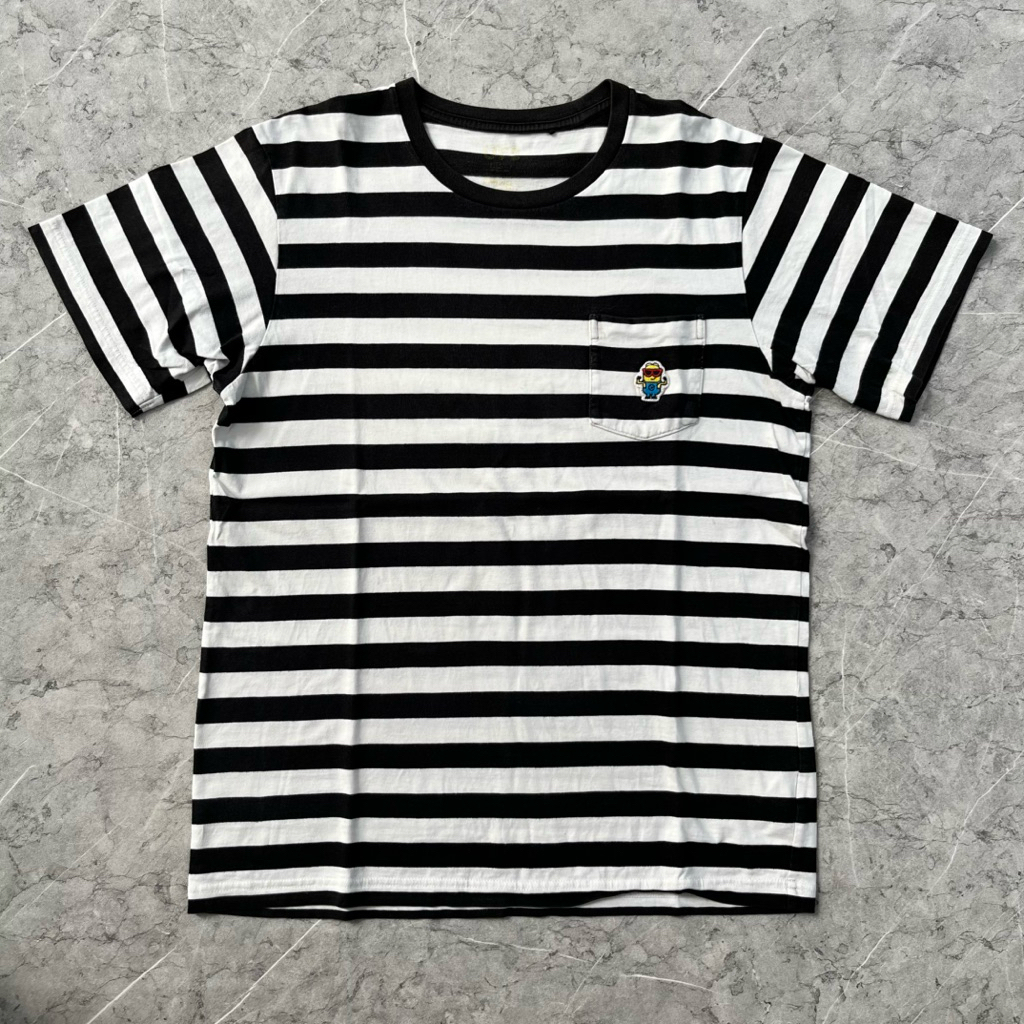 KAOS UNIQLO x MINION STRIPED & UNIQLO TOY STORY SECOND