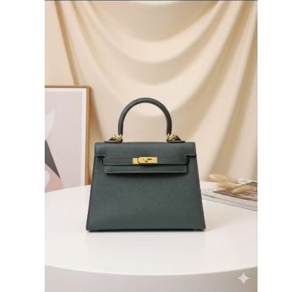 LIKE NEW TAS SELEMPANG WANITA 25CM WARNA BIRU