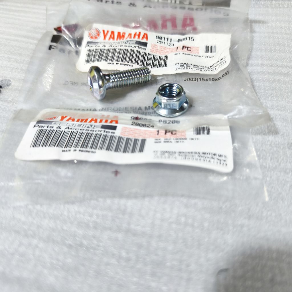 BAUT DAN MUR GEAR GIR BELAKANG WR155 WR 155 ORIGINAL 90111-08815 95602-08200