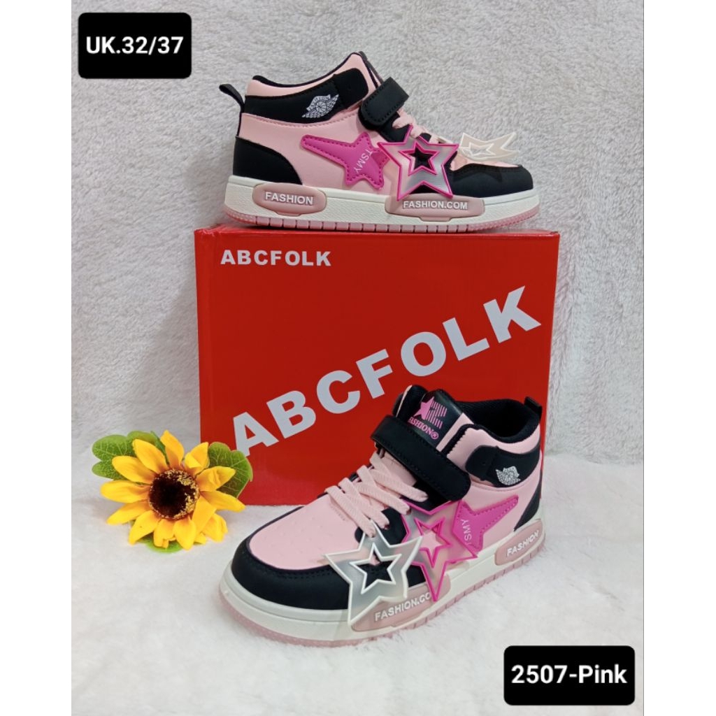 SEPATU BOT ANAK CEWEK 7-12 THN IMPORT KEKINIAN LEMBUT DAN RINGAN