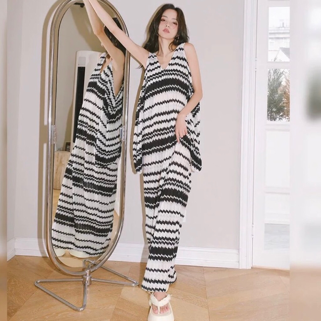 Dress Wanita casual dress wanita Impor D0773 dress hitam putih motif garis / dress pantai panjang / 