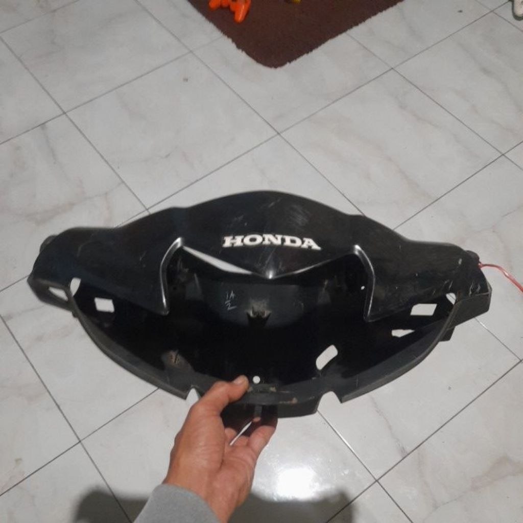 BAHAN REPAIN, COVER BATOK KEPALAB SET DEPAN TENGAH BELAKANG , REVO ABSOLUT REVO FIT , KONDISI BEKAS 