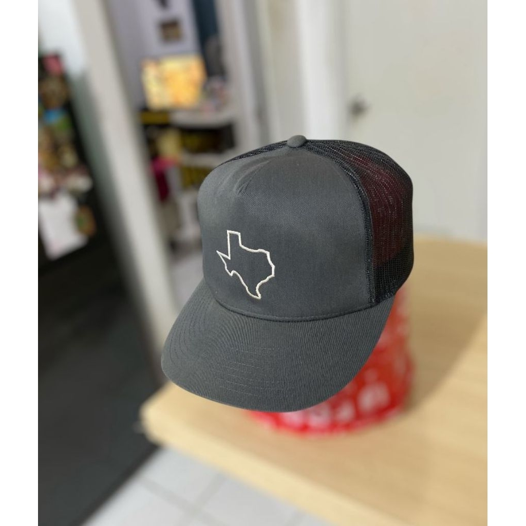 TOPI JARING MESH ABU BAHAN BAGUS CLASSIC YUPOONG CAPS PRELOVED