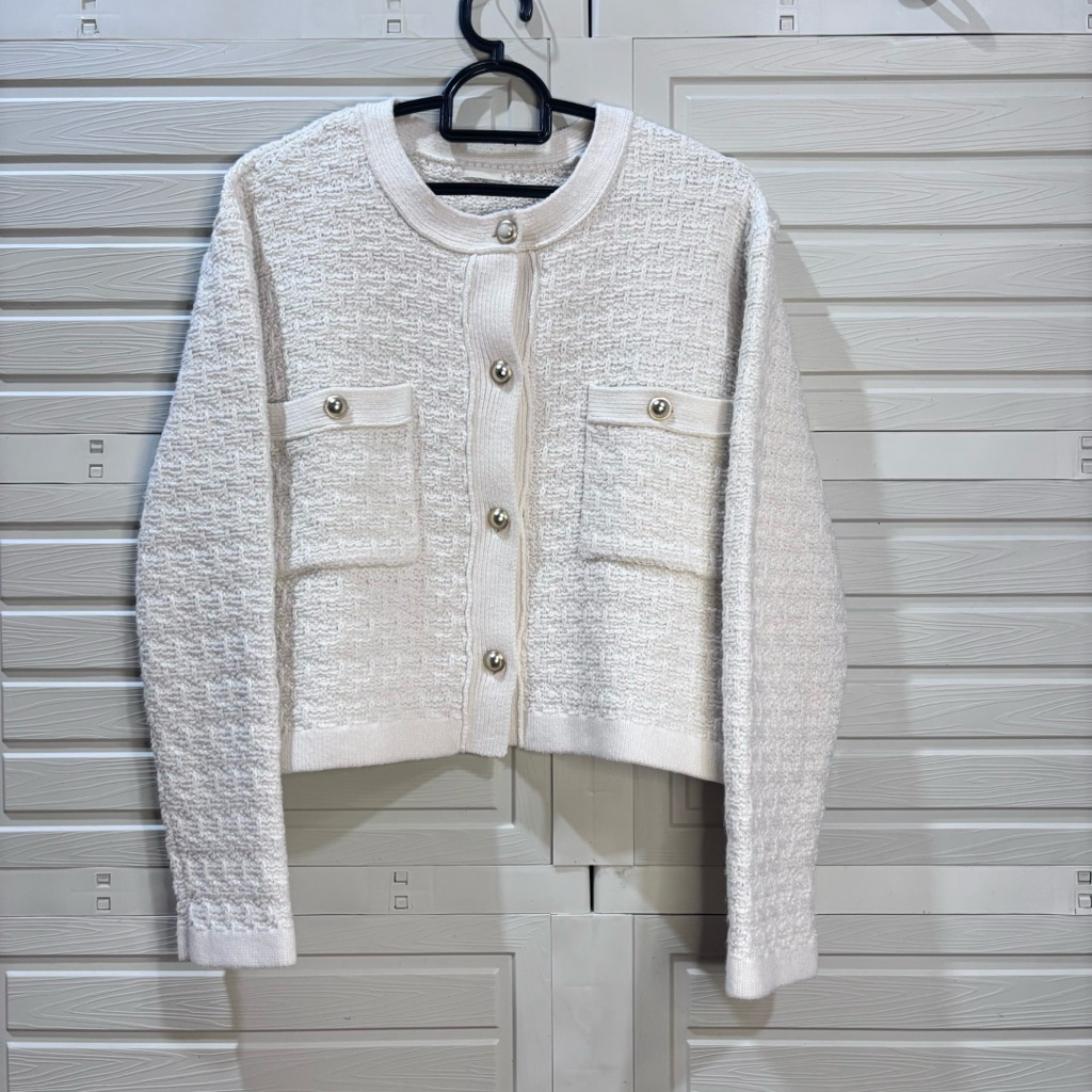 [ Preloved ] GU Global Uniqlo - Cardigan Knit Tweed Outer Gold Button