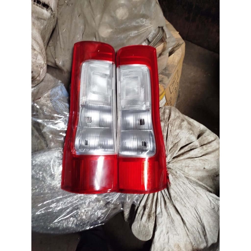 LAMPU BELAKANG GRAND MAX TOWN ACE, LAMPU REM TOWN ACE, STOP REM GRAND MAX TOWN ACE