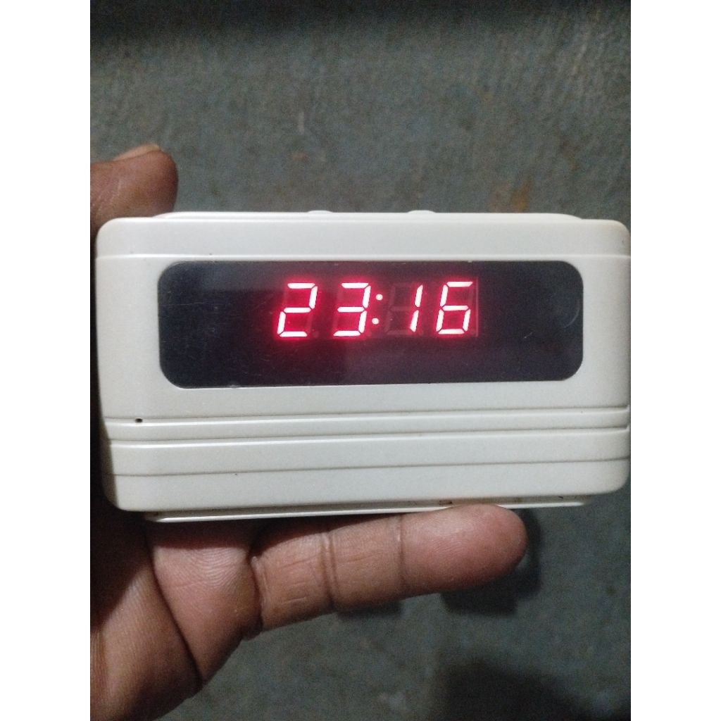 jam meja digital second normal