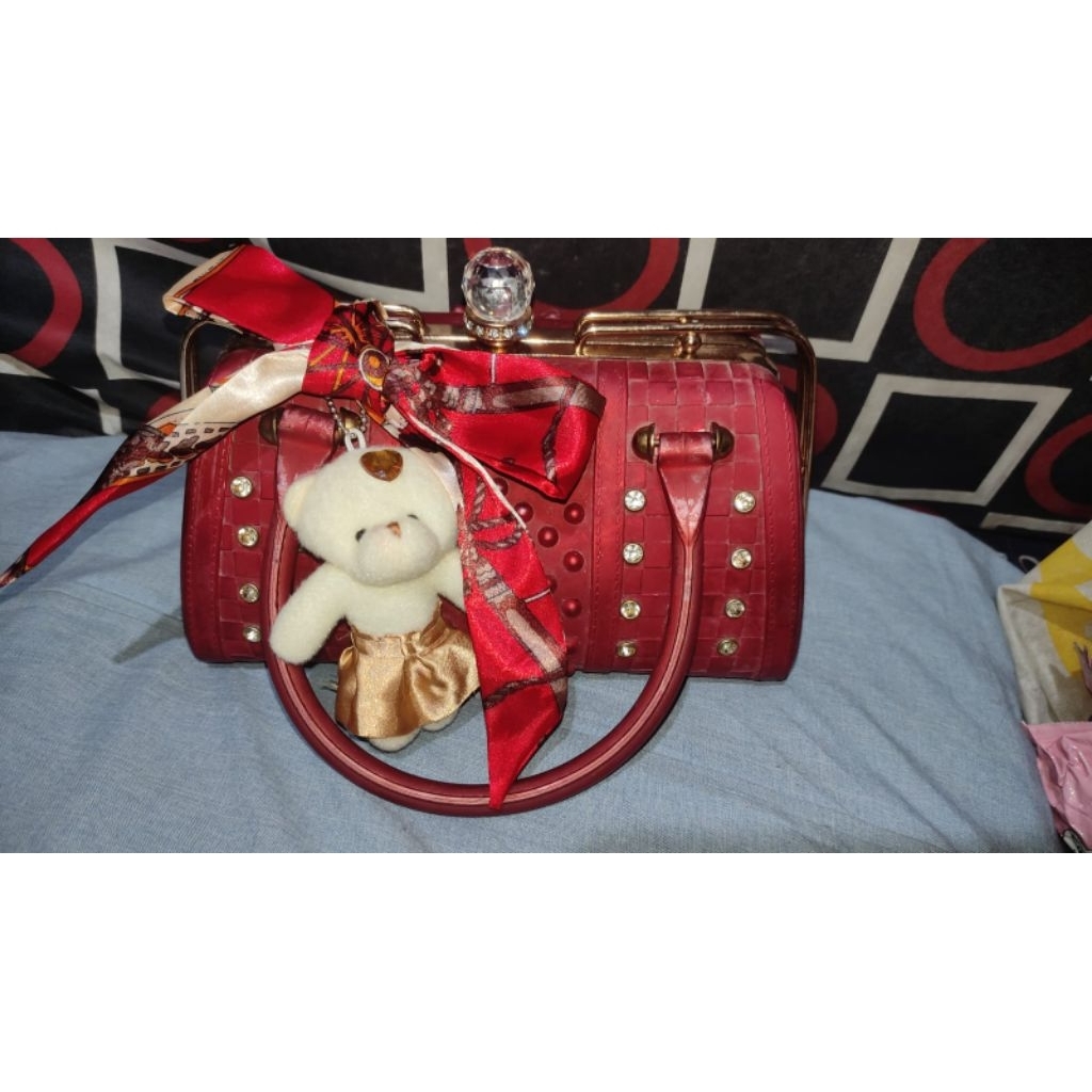 PRELOVED TAS JELLY MATTE BEHEL REL STUDED DIAMOND UK 25CM