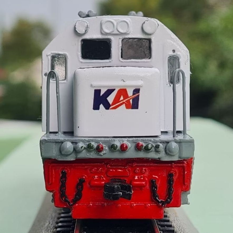 Agung Craft - Miniatur Kereta Api Lokomotif CC 201 Livery Oren PT KAI - tanpa mesin Skala HO
