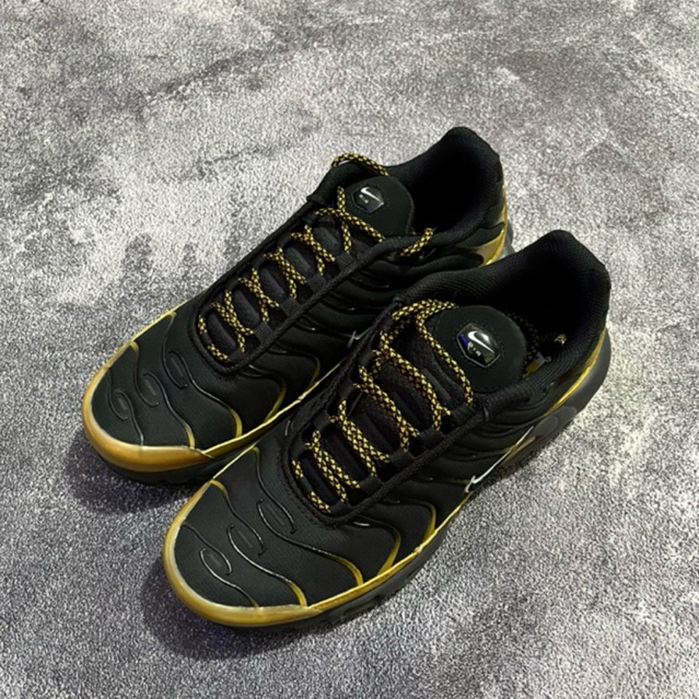 NIKE AIR MAX PLUS TN BRONZINE