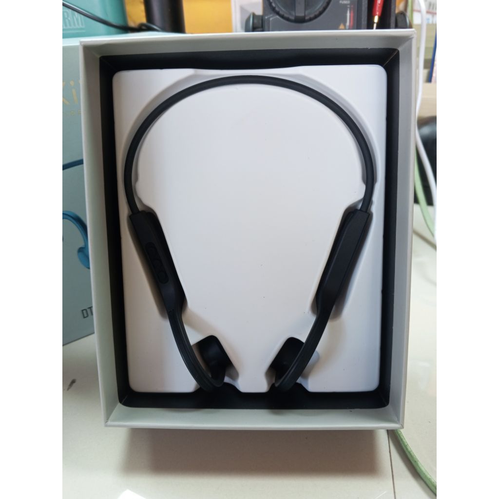 KIIP WIRELESS EARPHONE