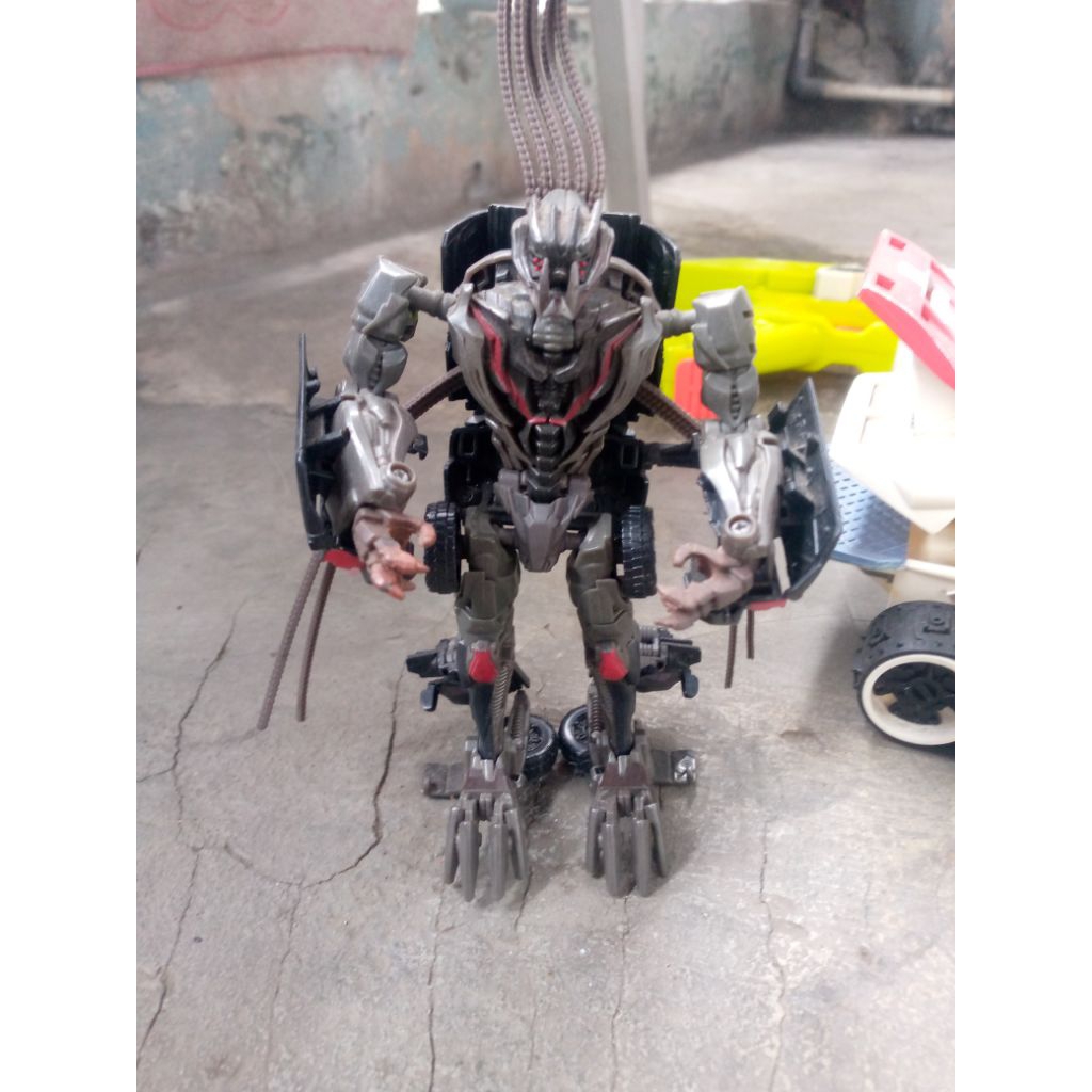 Mainan junk robot mobil transformer