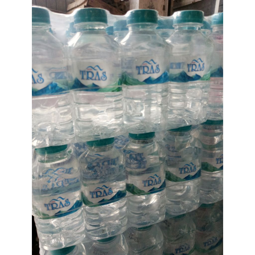 TRAS Air mineral Botol gemoii 220 ml 1 Krat isi 24(Bisa Kirim Luar Kota)