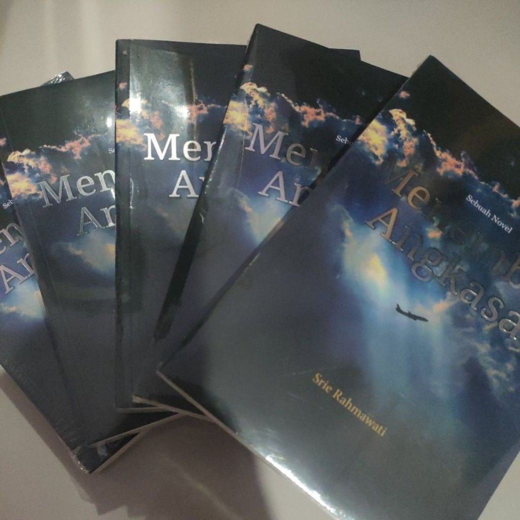 Novel "Menembus Angkasa"