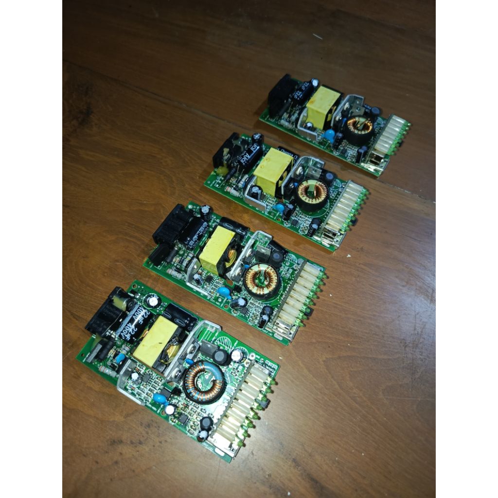 smps variabel 12-24v 4 pcs kondisi rusak jual bahan adaptor variabel power supply variable power swi