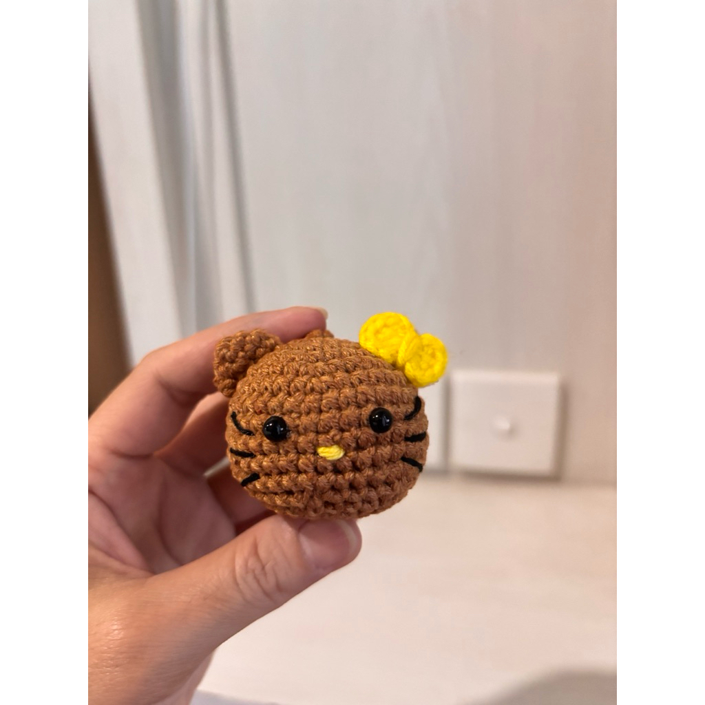 GANTUNGAN KUNCI HELLO KITTY RAJUT HELLO KITTY AMIGURUMI HELLO KITTY CROCHET SOUVENIR HANDMADE