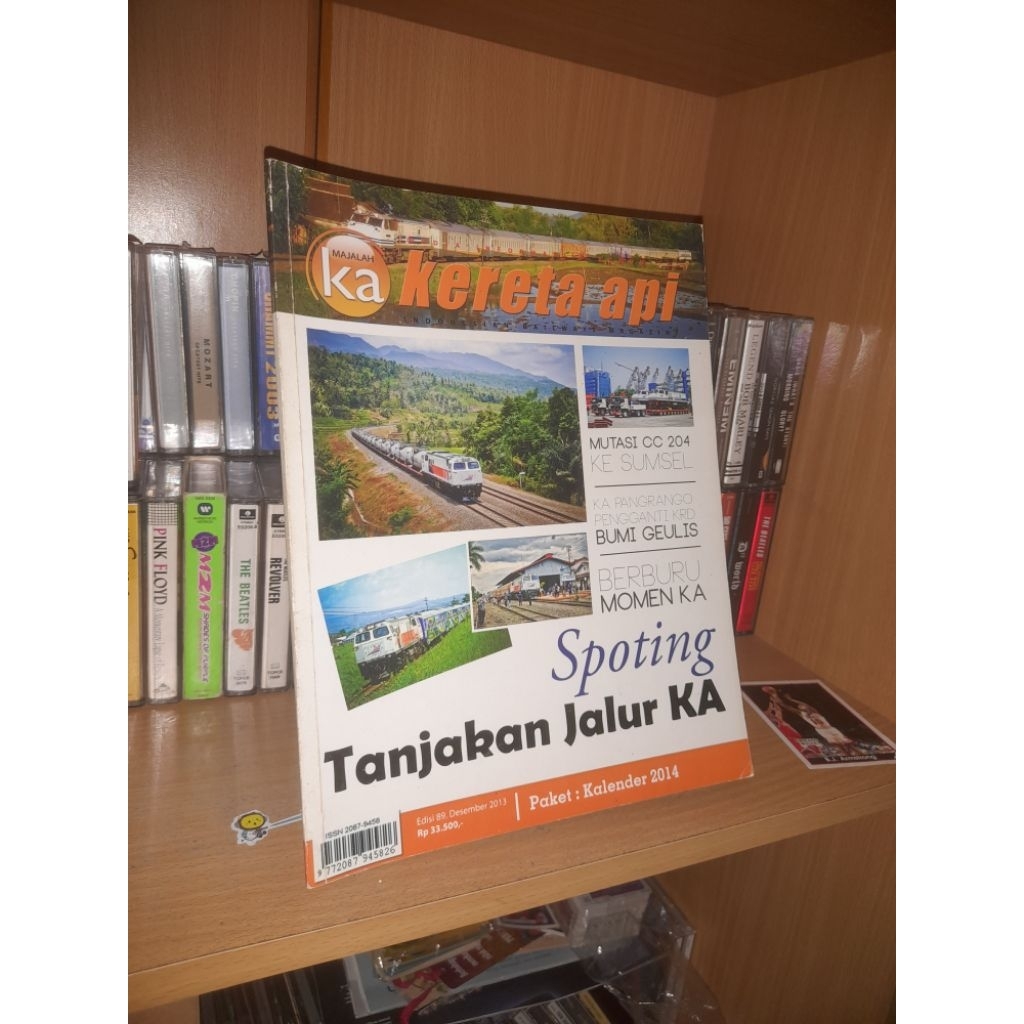 Majalah Kereta Api edisi Desember 2013
