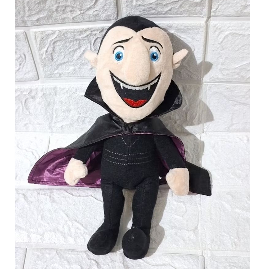 boneka drakula hotel transilvania transylvania boneka karakter drakula vampire dracula seram unik lu