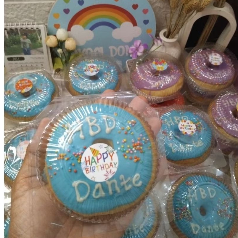 Donat bingkisan ultah/ Snack ultah/ paket donat ultah/Donat merah putih/Donat medium/Donat mika