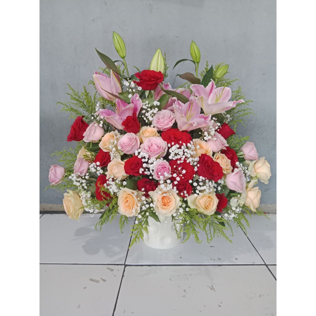 bunga vas bunga mawar