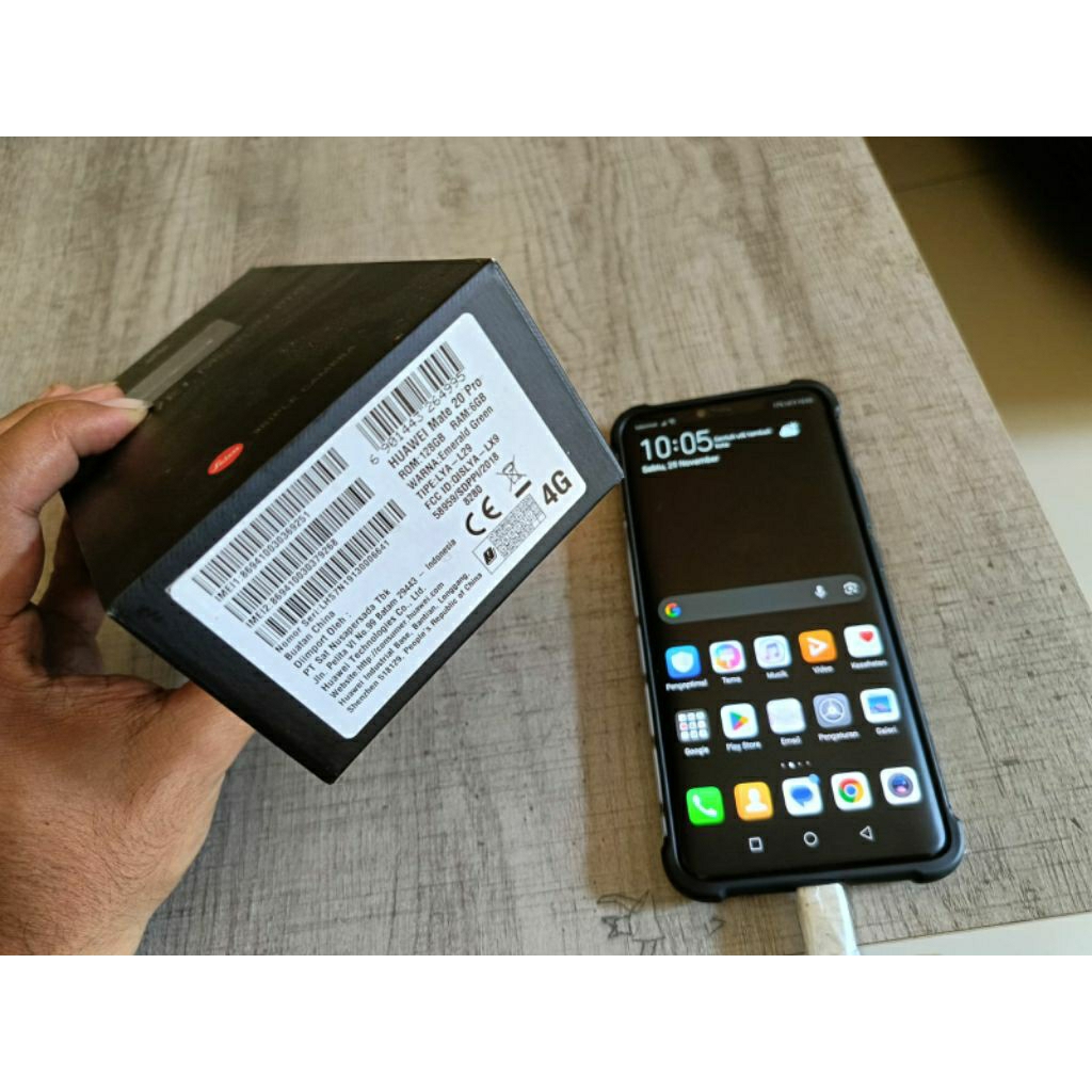 Huawei mate 20 pro 6/128 garansi resmi ( minus)