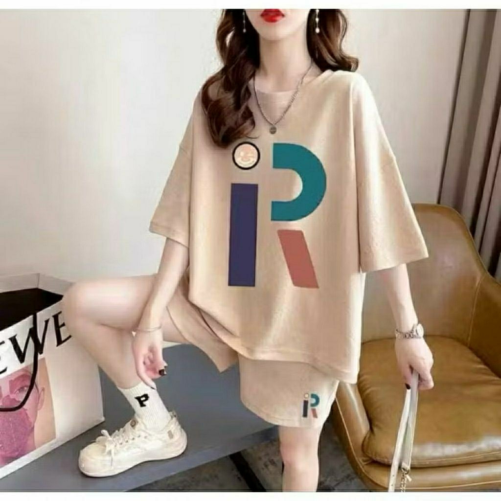 R WINK SMILE ONE SET SIMPLE ATASAN KAOS CELANA PENDEK WANITA