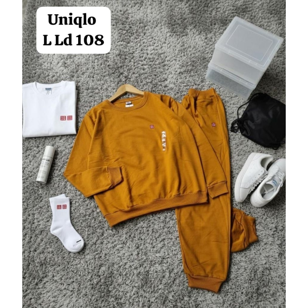 SETELAN UNIQLO