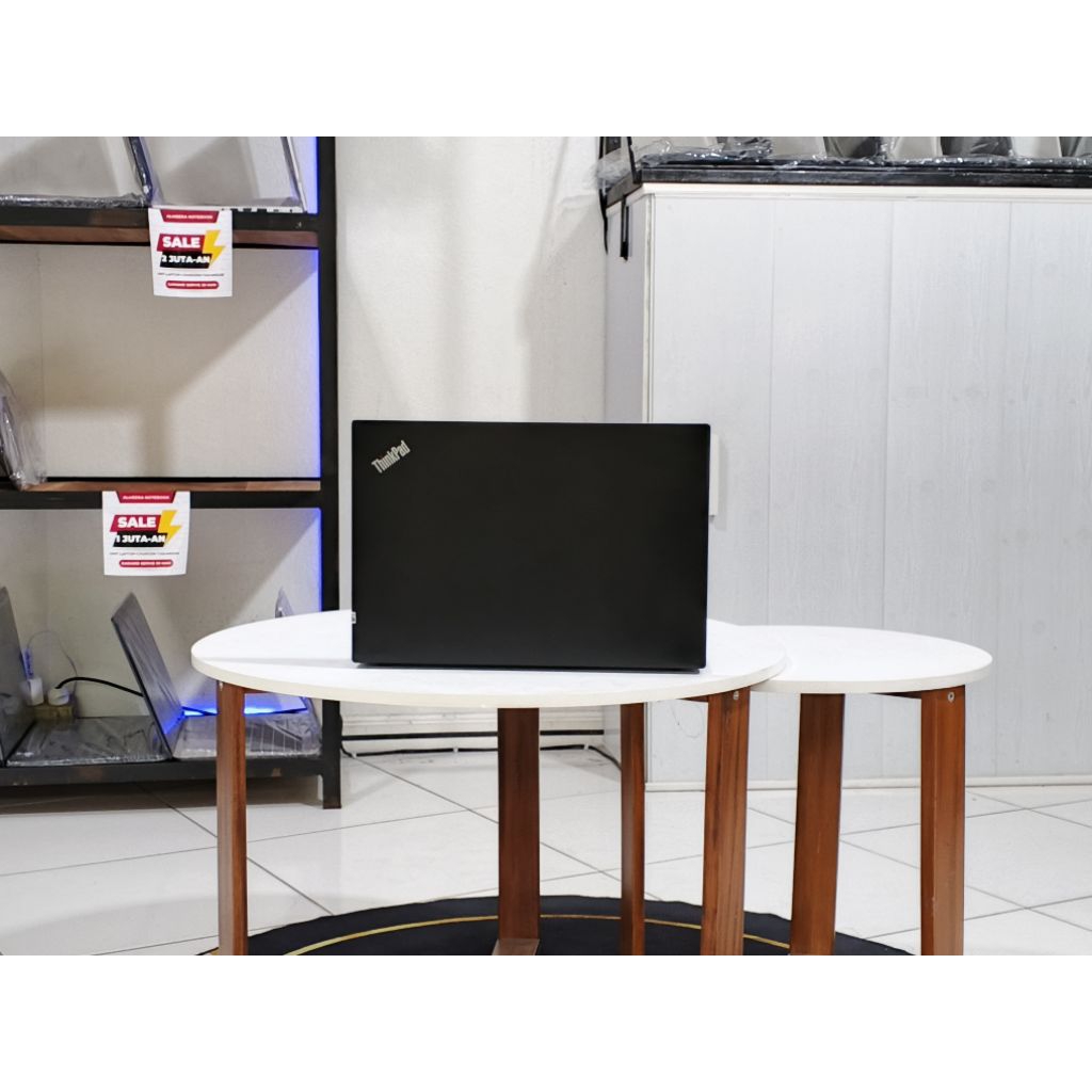 Lenovo Thinkpad T490s performa terbaik