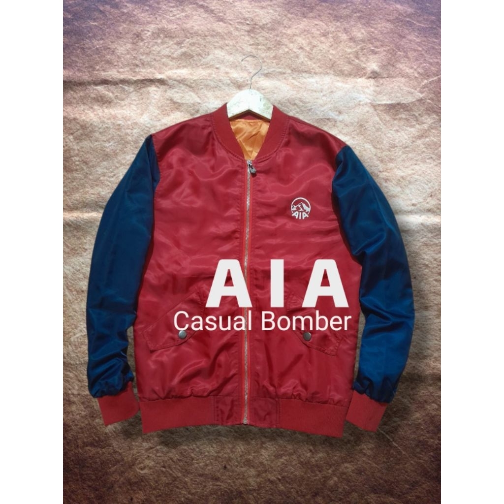 Jaket casual bomber AIA bekas pakai