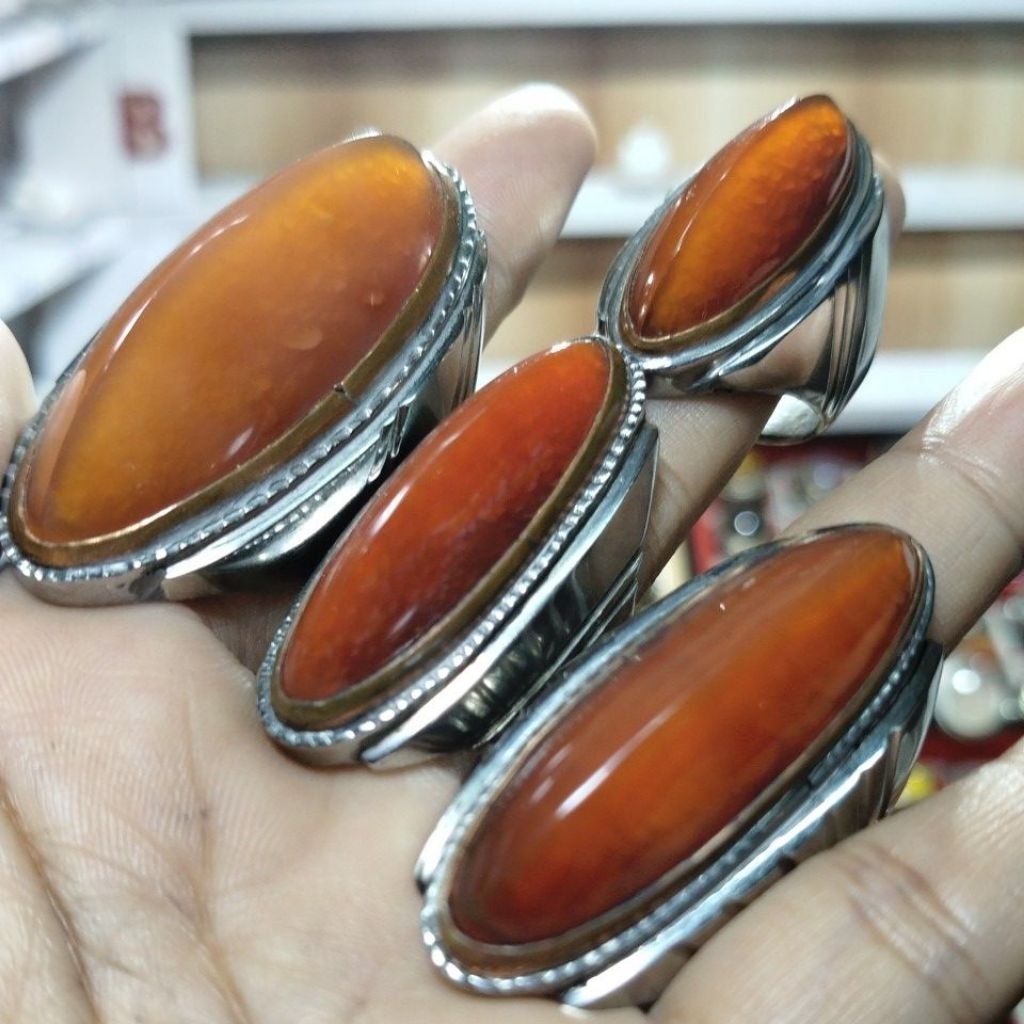 batu pandan nanas merah