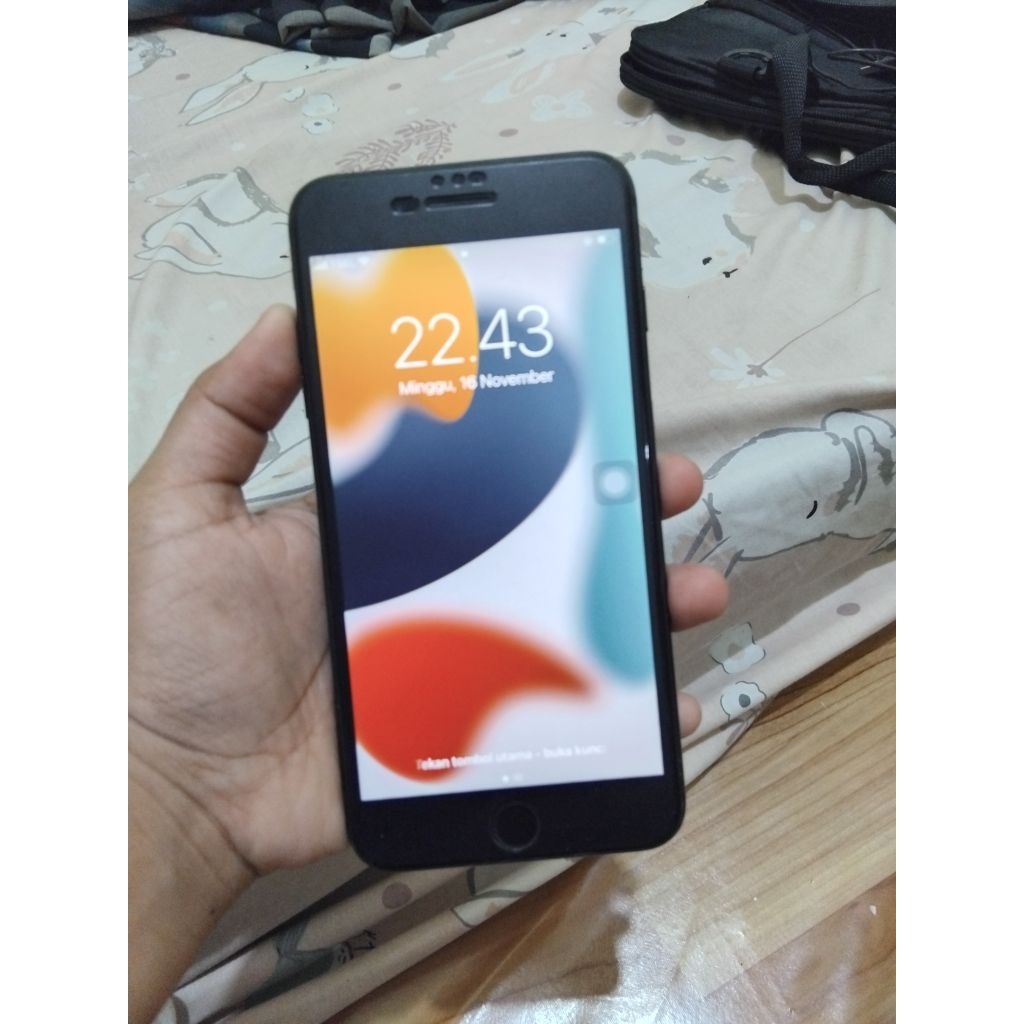 IP 7 PLUS 128GB ALL OPERATOR