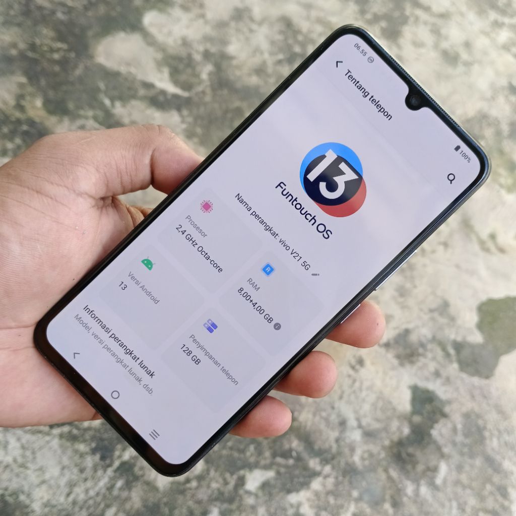 VIVO V21 5G (V2050) - Ram 8+4 GB Internal 128 GB - Seken Bergaransi