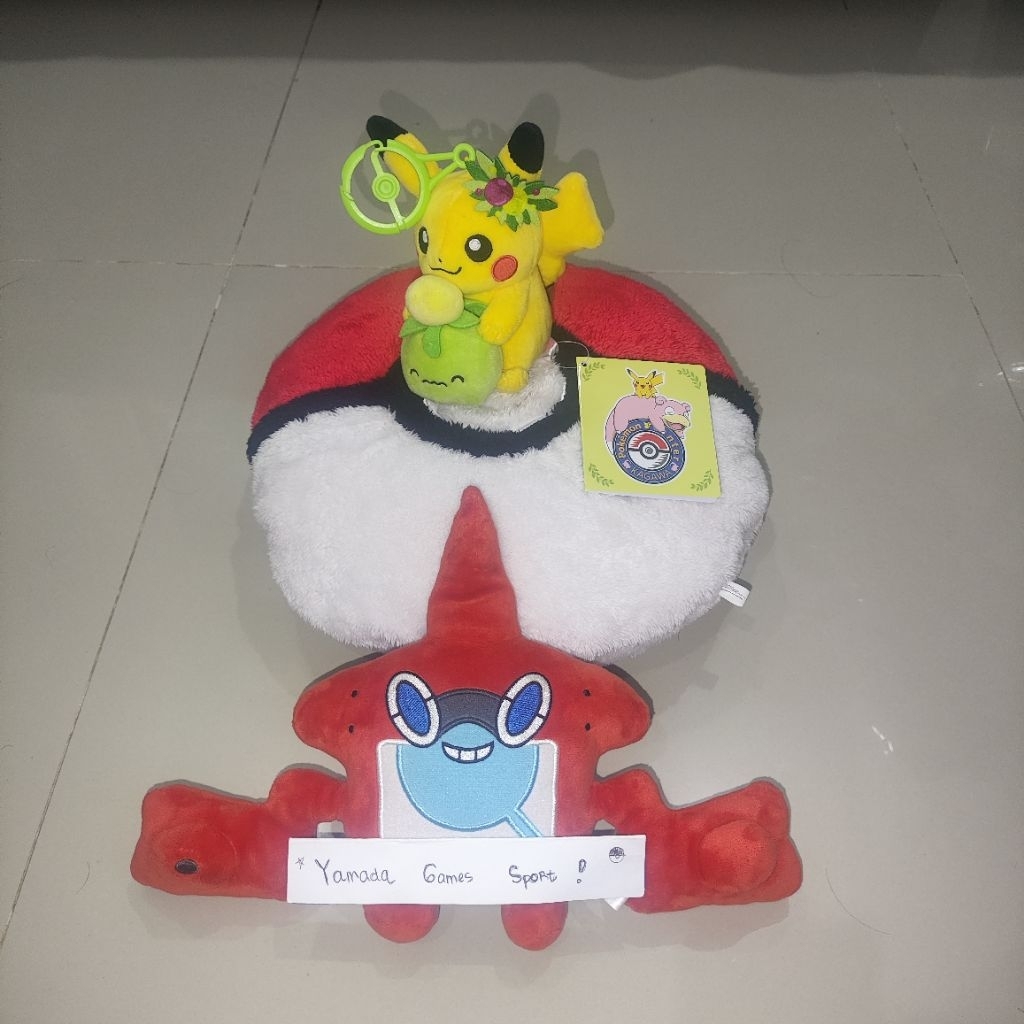 GANCI POKEMON CENTER EXCLUSIVE KAGAWA 2025 SMOLIV PIKACHU GANTUNGAN KUNCI ORI BONEKA PLUSH DOLL Bone