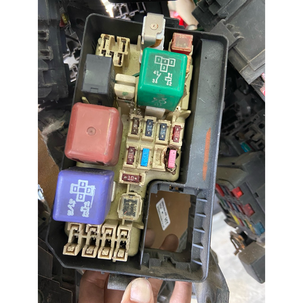 fuse box sikring allnew corolla