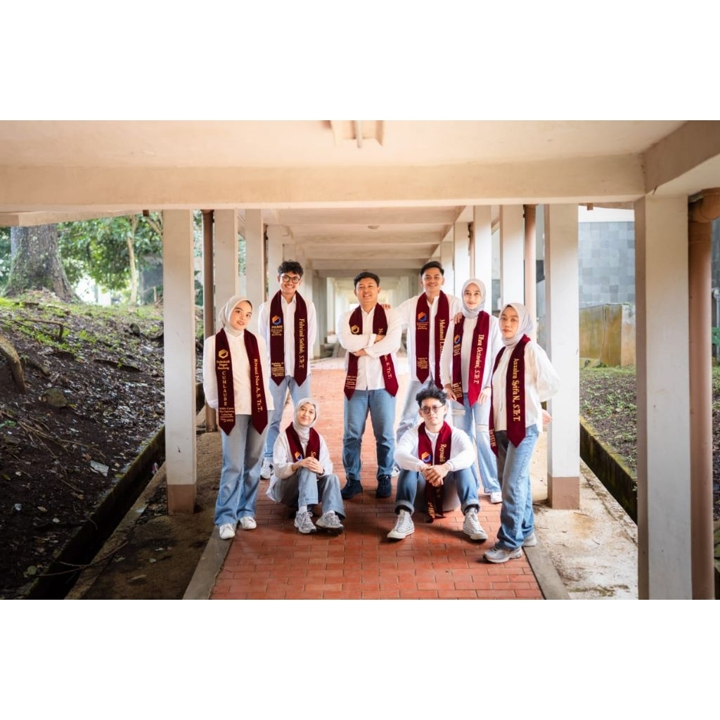 SELEMPANG WISUDA KALUNG LEHER (BAHAN BLUDRU PILIHAN TEBAL LEMBUT DAN TIDAK KAKU)