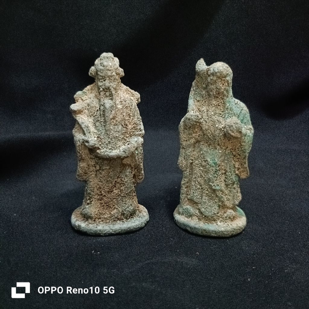 Patung perunggu temuan sepasang