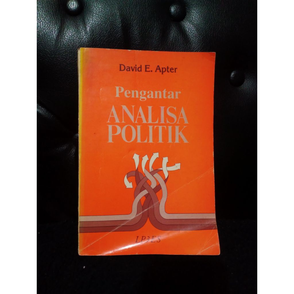 Pengantar Analisa Politik