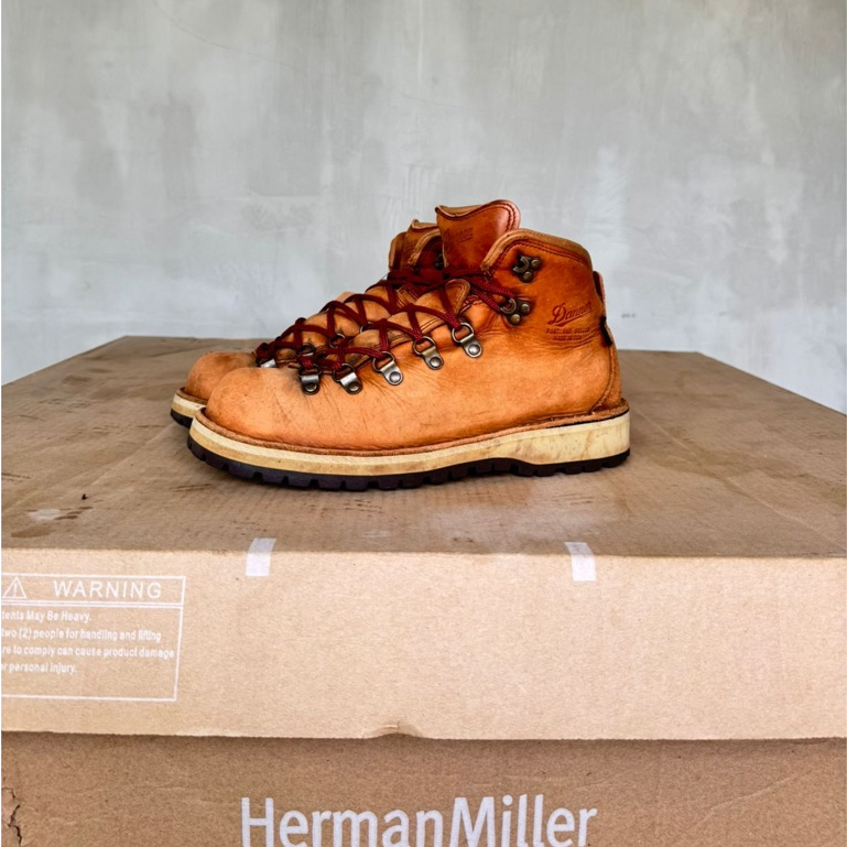Danner x Huckberry Mountain Pass Gold Rush Hiker Boot