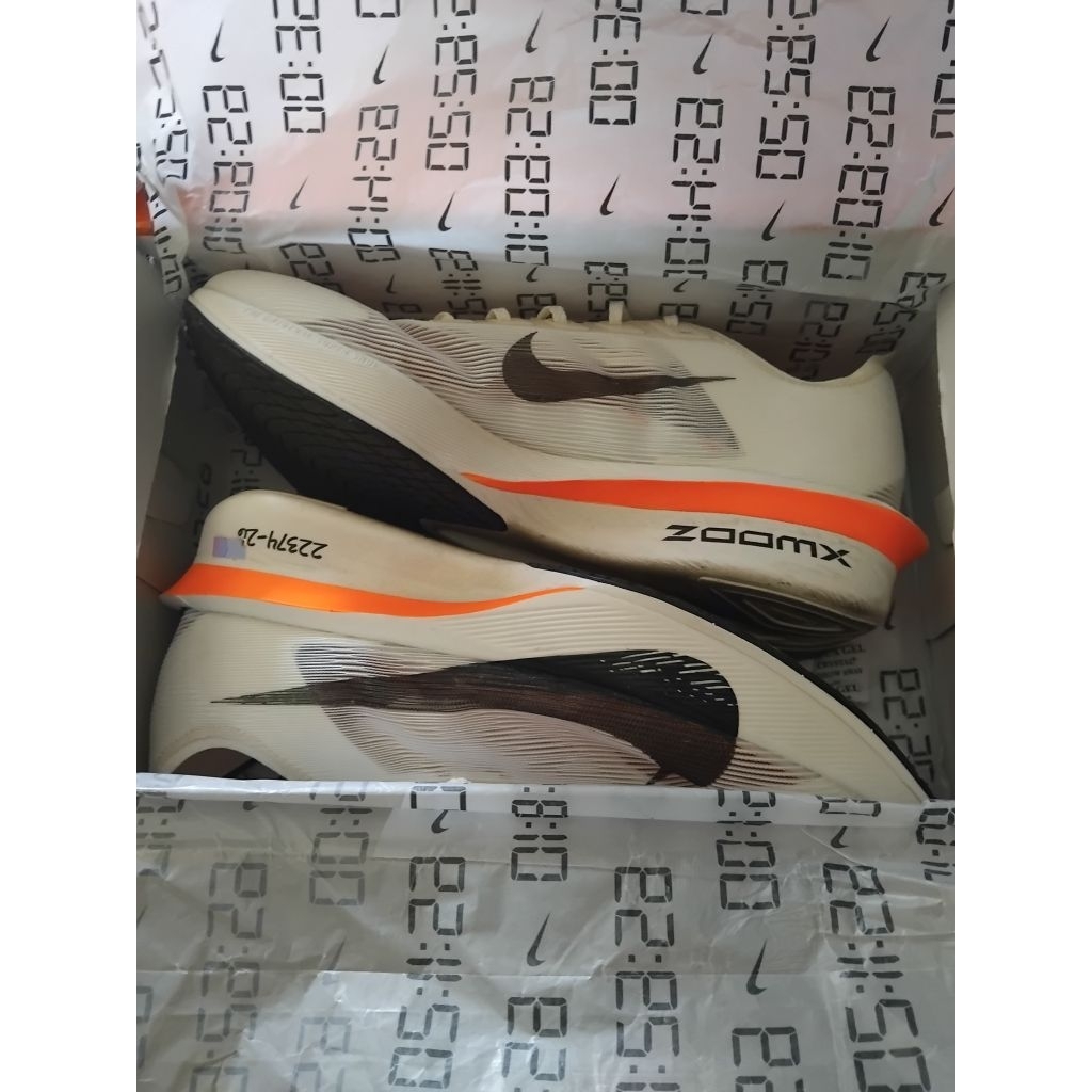 Sepatu Lari Running Nike Vaporfly 4 Second