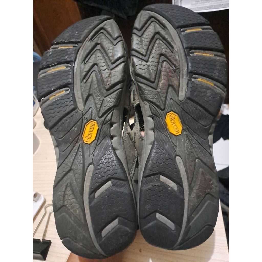 sepatu Sandal outdoor Merrell 42