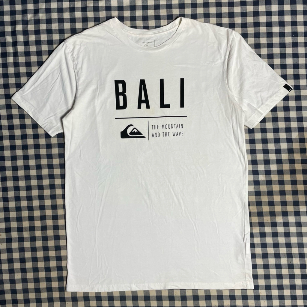 T-Shirt / Baju Kaos QUIKSILVER BALI warna putih size M
