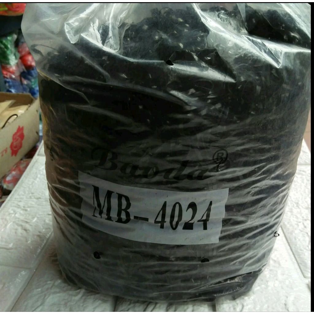 karet jepang 1 kg warna hitam kemasan 1 kilo MB-4024