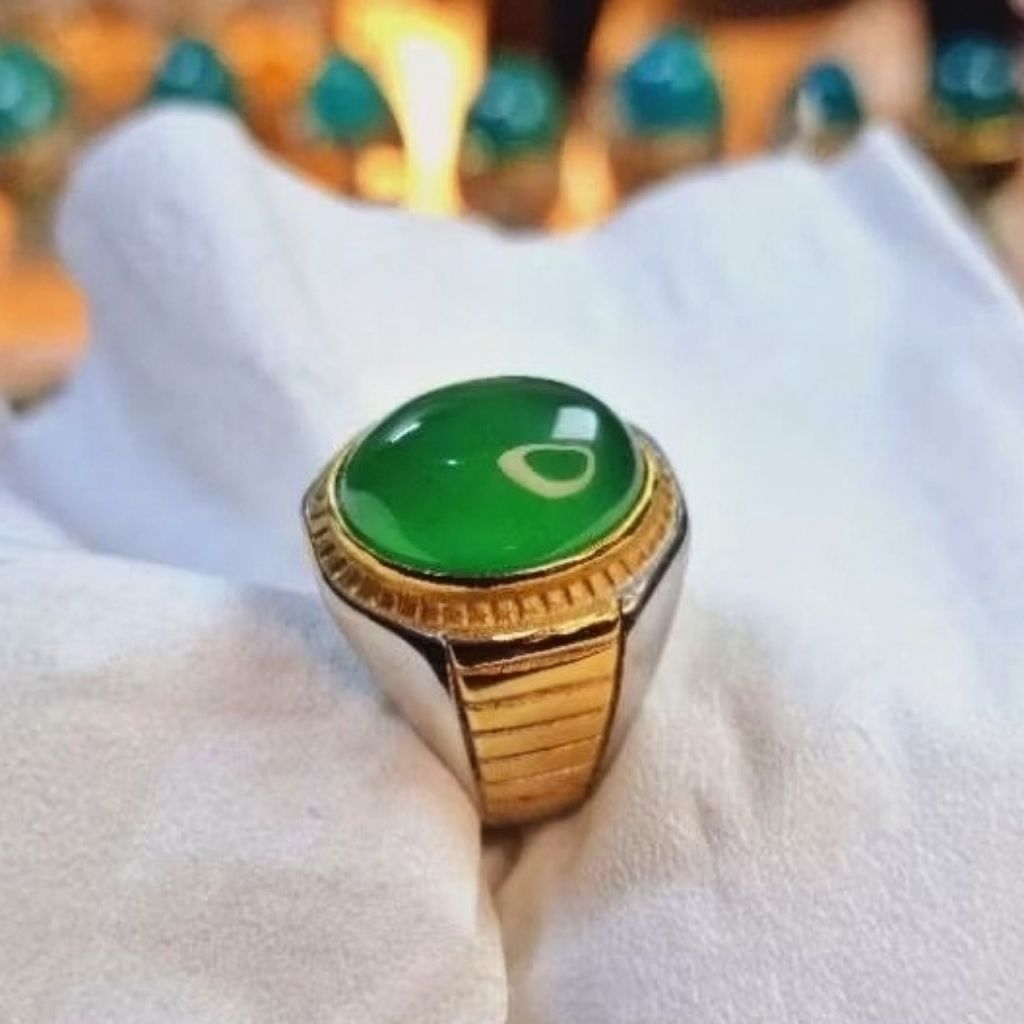 Cincin Batu Natural Hijau Garut (topaz) Titanium