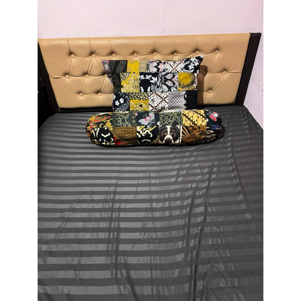 SarungBantalGulingMotifBatik