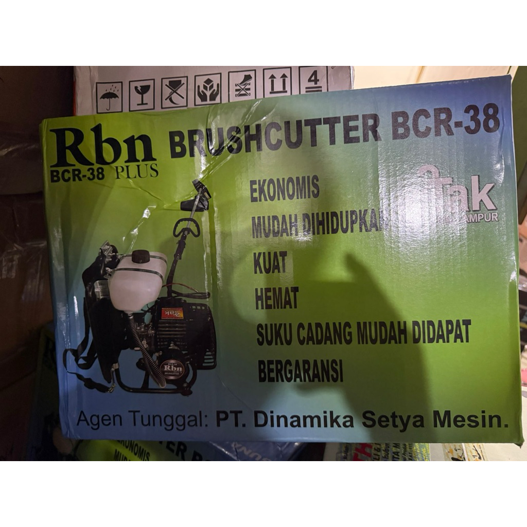 MESIN POTONG RUMPUT ROBIN RBN BCR 38 BRUSHCUTTER 328 ROBIN HITAM